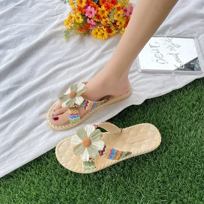 VERSATILE FLIP-FLOPS FOR WOMEN